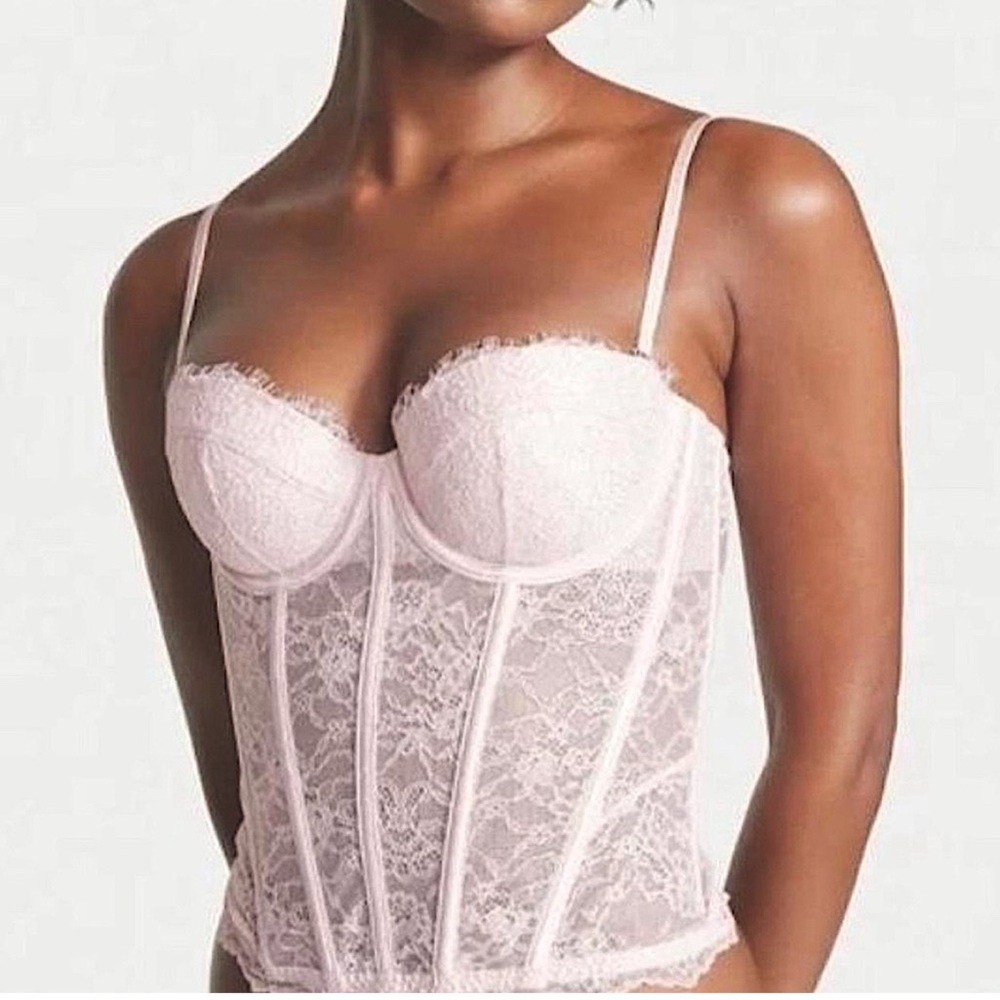 Victoria’s Secret Soft Pink  Lace Bustier/Corset in Size XS - Strap/Strapless